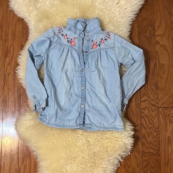 Size 6 Girls/ Hello Kitty & Calvin Klein Shirts / Size 6 Girls - Picture 6 of 9